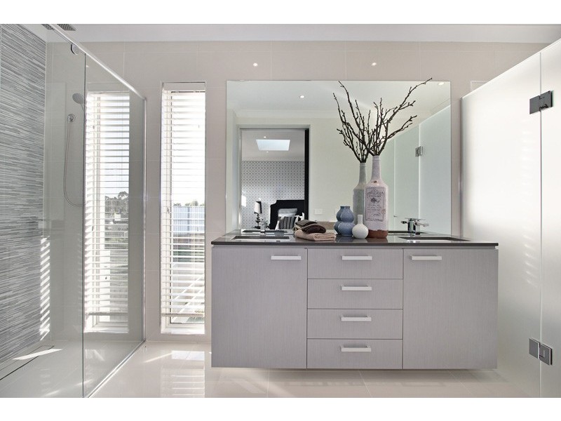 44 Prendergast Avenue, Cranbourne East VIC 3977