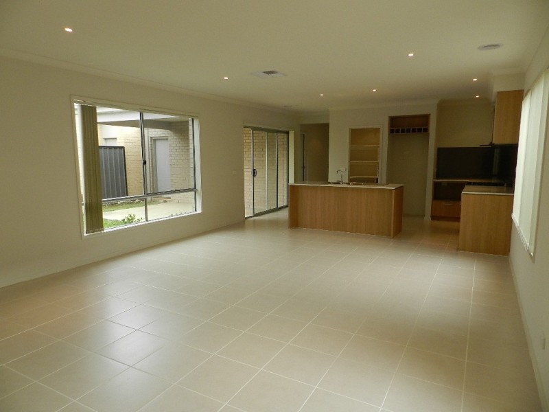 99 Selandra Boulevard, Clyde North VIC 3978