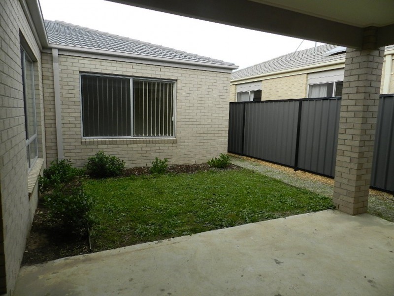 99 Selandra Boulevard, Clyde North VIC 3978