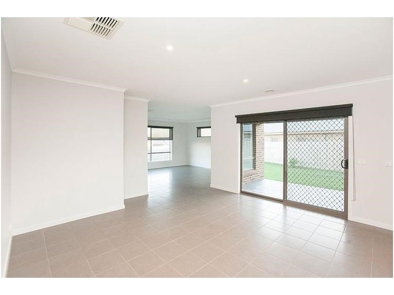 4 Alaska Court, Warragul VIC 3820