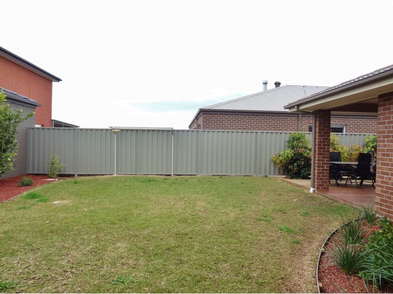 30 Prendergast Avenue, Cranbourne East VIC 3977