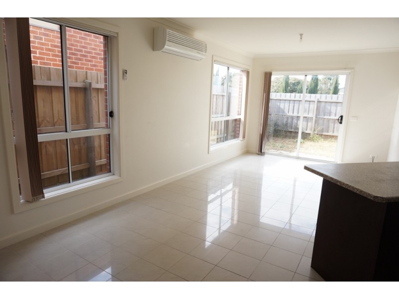 16/4 Young Road, Hallam VIC 3803