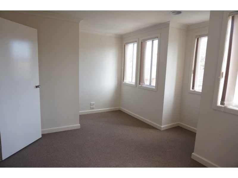 16/4 Young Road, Hallam VIC 3803