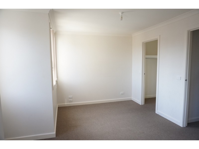 16/4 Young Road, Hallam VIC 3803