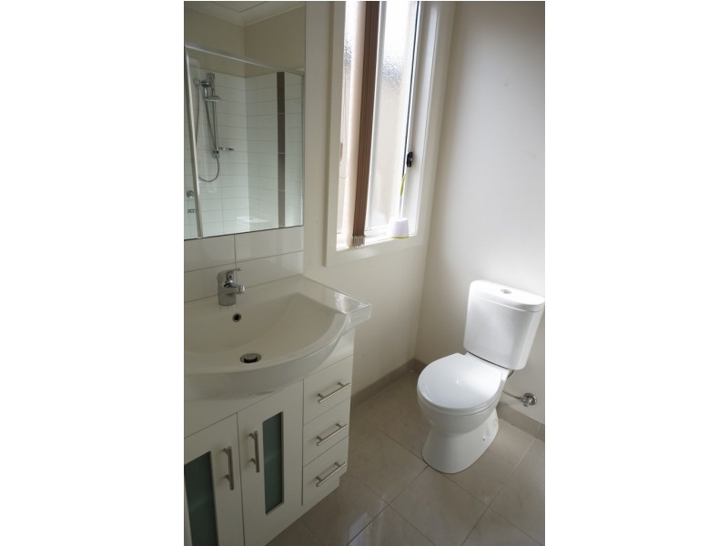 16/4 Young Road, Hallam VIC 3803