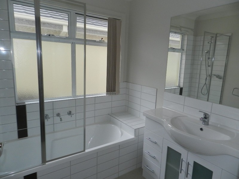 2/73-75 Frawley Road, Hallam VIC 3803