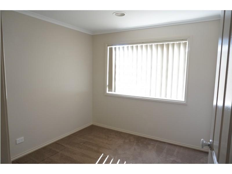 3 Tangelo Terrace, Pakenham VIC 3810