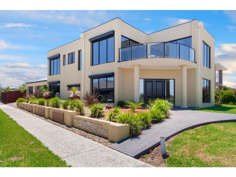 34 The Esplanade, Narre Warren South VIC 3805