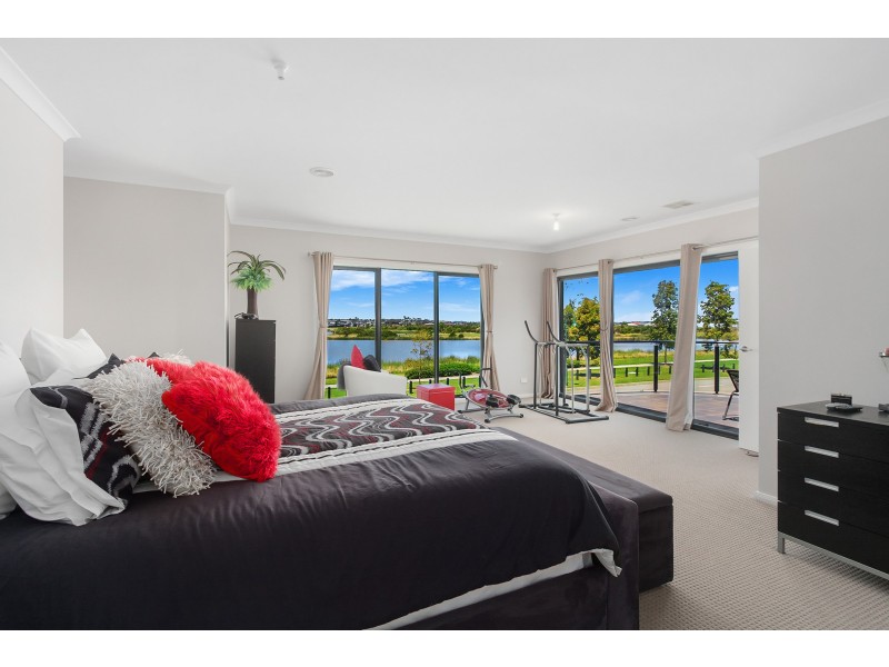 34 The Esplanade, Narre Warren South VIC 3805