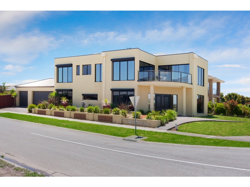 34 The Esplanade, Narre Warren South VIC 3805