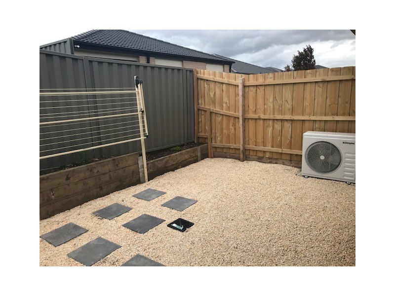 7/10S Godfrey Avenue, Cranbourne East VIC 3977