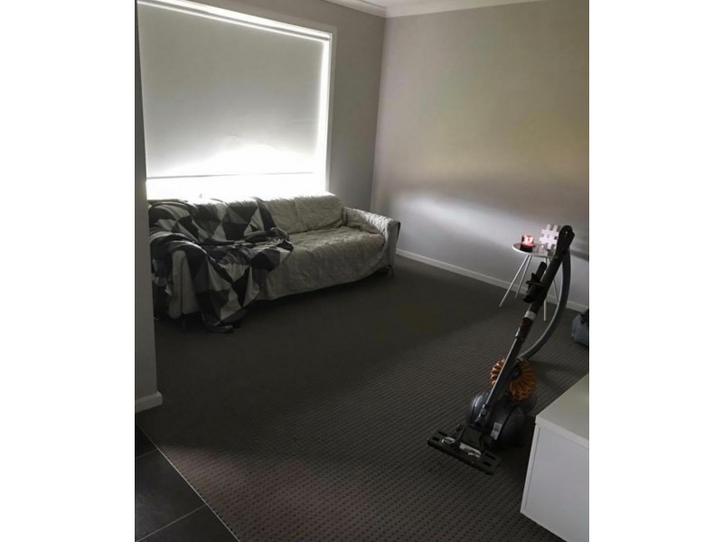 35 Thwaites Road, Pakenham VIC 3810