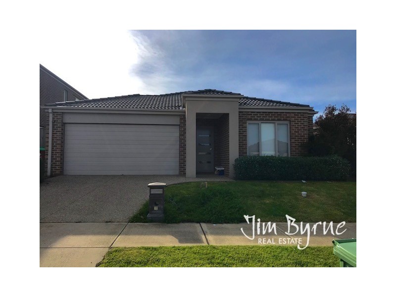 19 Macreadie Drive, Berwick VIC 3806