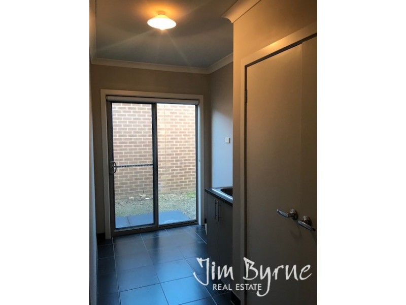 19 Macreadie Drive, Berwick VIC 3806