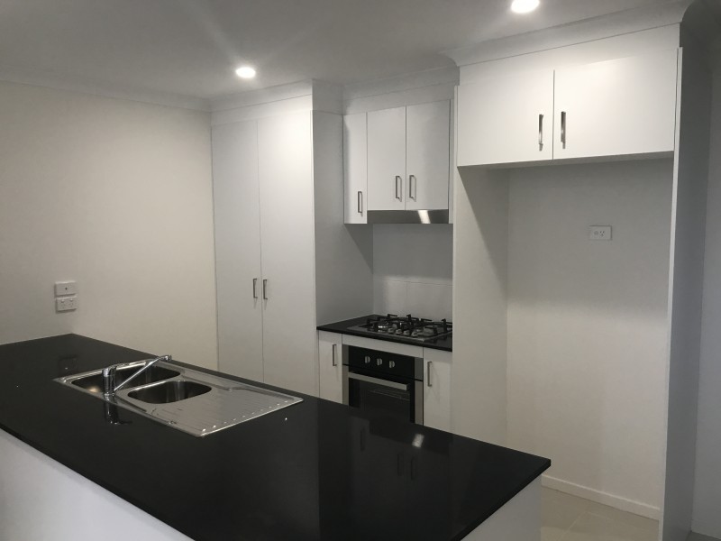 1/39 Windermere Boulevard, Pakenham VIC 3810