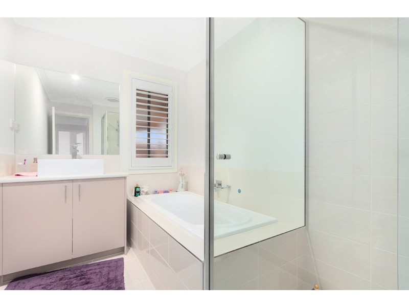 12 Elmtree Crescent, Clyde North VIC 3978