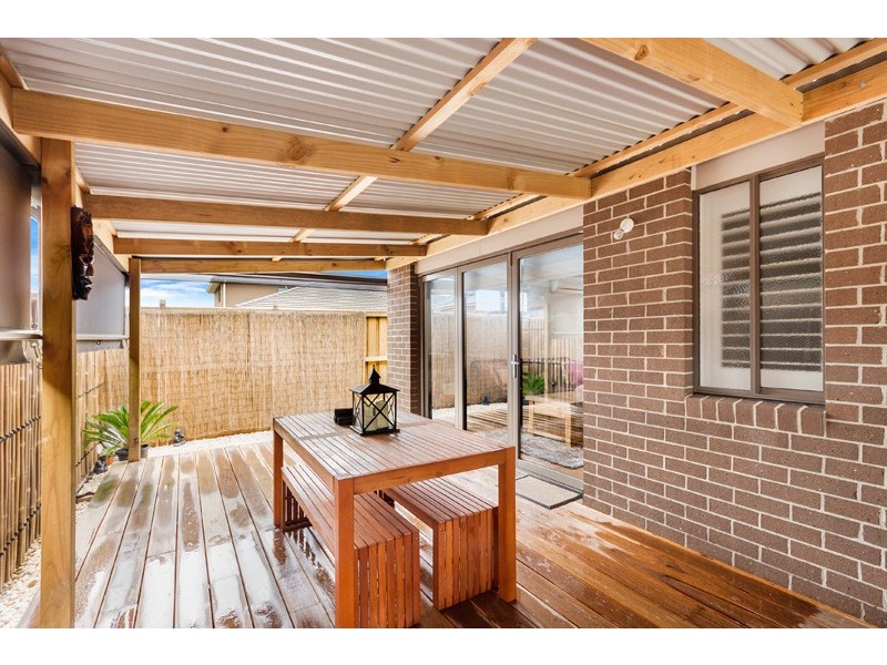 12 Elmtree Crescent, Clyde North VIC 3978