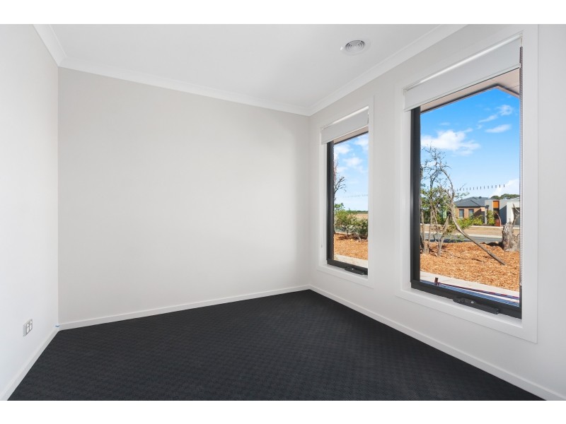 266 Rix Road, Officer VIC 3809