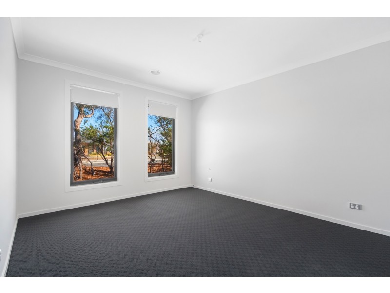 266 Rix Road, Officer VIC 3809