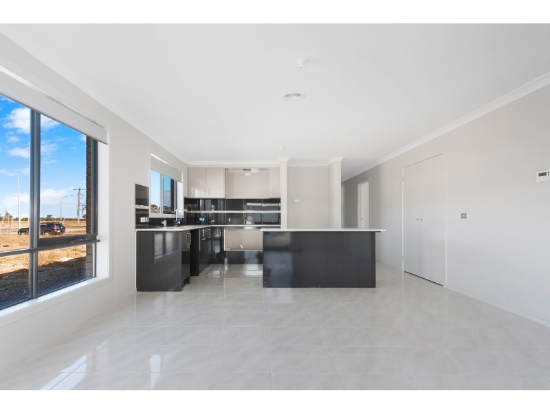 266 Rix Road, Officer VIC 3809