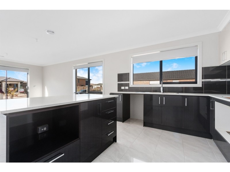 266 Rix Road, Officer VIC 3809