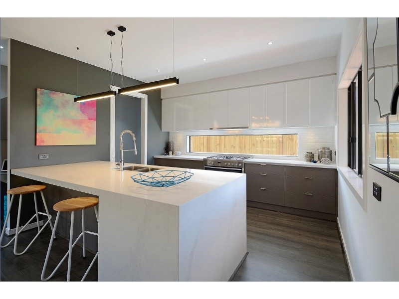 16 Lineham Drive, Cranbourne VIC 3977