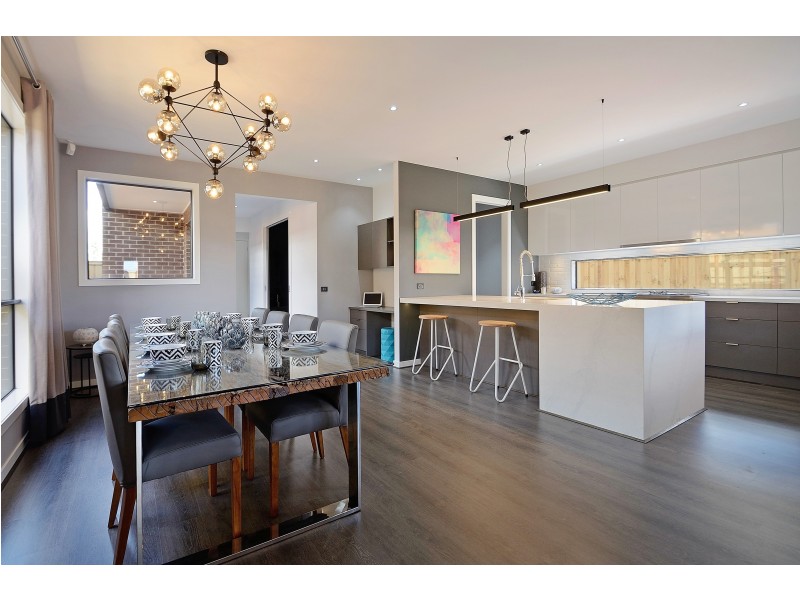 16 Lineham Drive, Cranbourne VIC 3977