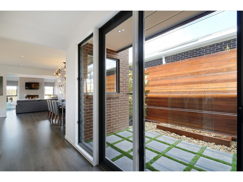 16 Lineham Drive, Cranbourne VIC 3977