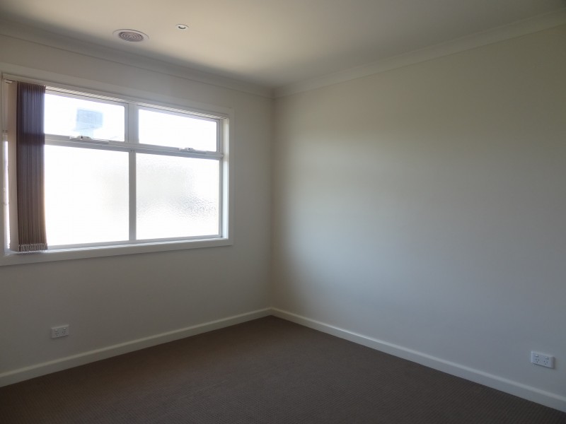 4/73-75 Frawley Road, Hallam VIC 3803