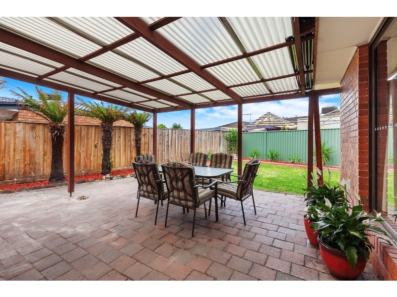 22 Sunnyvale Crescent, Keysborough VIC 3173