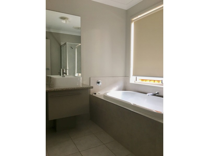 1 Gooseberry Mews, Berwick VIC 3806