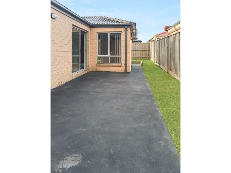 1 Gooseberry Mews, Berwick VIC 3806