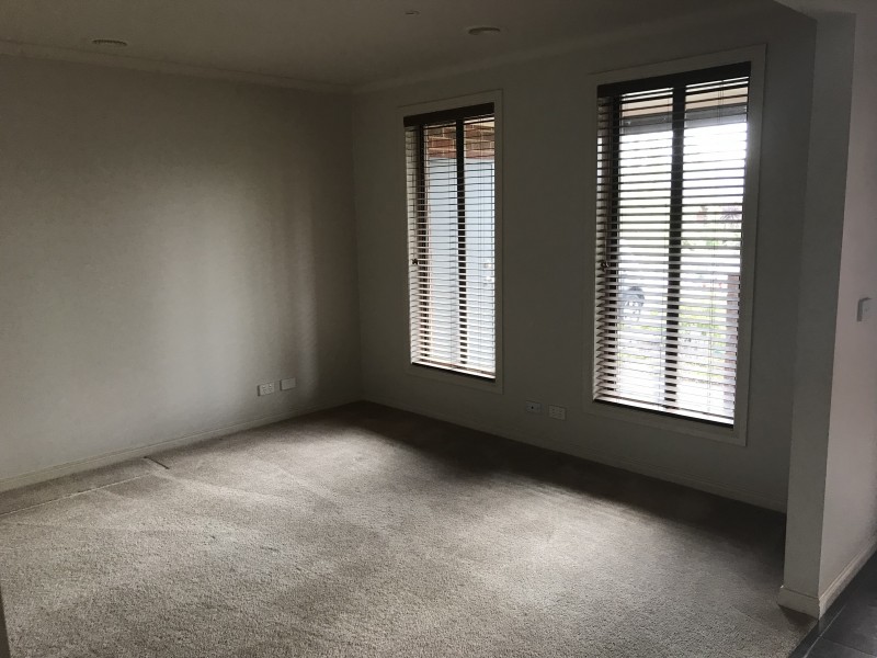 11 Lairds Rise, Garfield VIC 3814