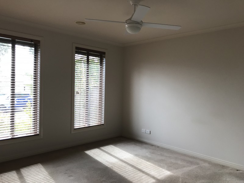 11 Lairds Rise, Garfield VIC 3814