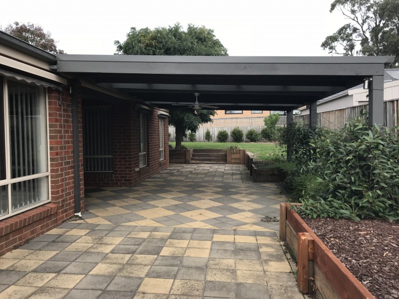 11 Lairds Rise, Garfield VIC 3814