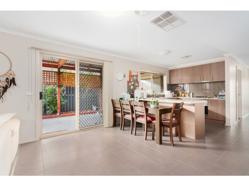 9 Tangelo Terrace, Pakenham VIC 3810