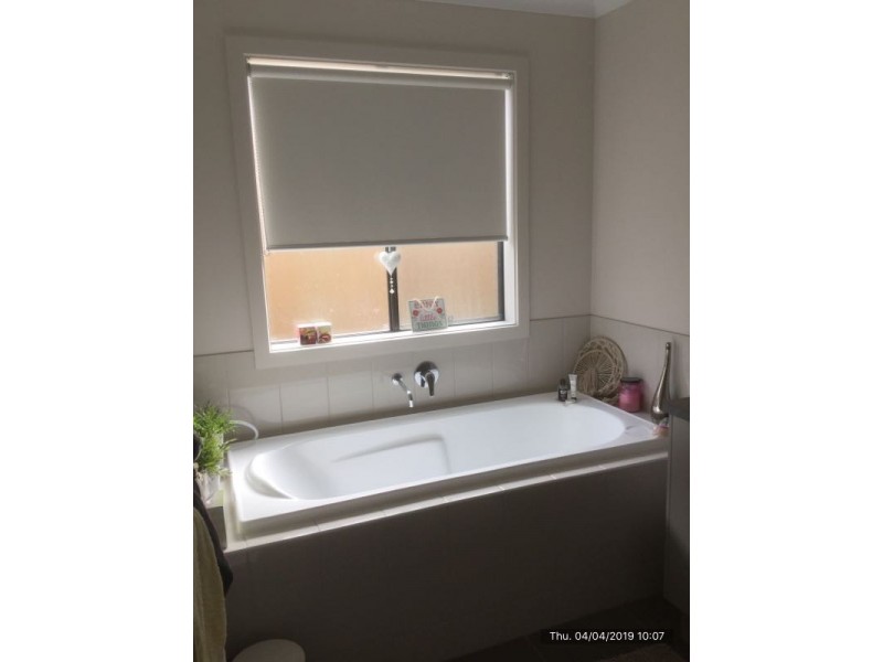 20 Manoora Avenue, Clyde North VIC 3978