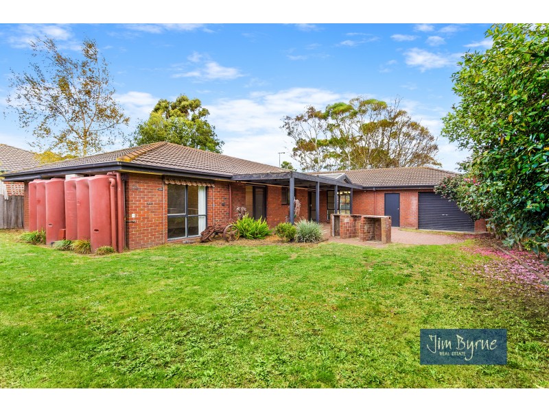 6 Coolabah Grove, Berwick VIC 3806