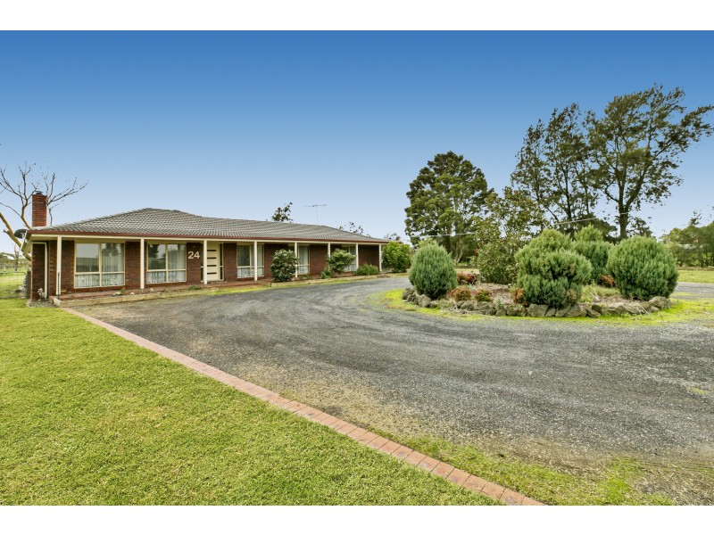 24 Home Road, Nar Nar Goon VIC 3812