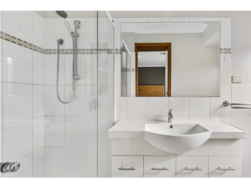 24 Home Road, Nar Nar Goon VIC 3812