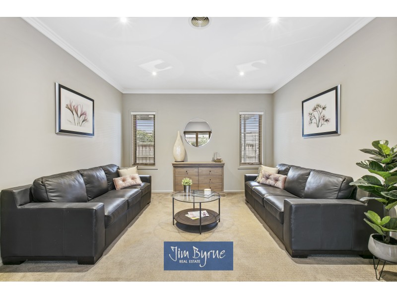 5 Glover Close, Pakenham VIC 3810