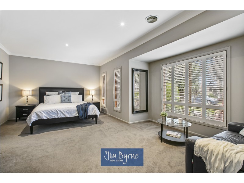 5 Glover Close, Pakenham VIC 3810