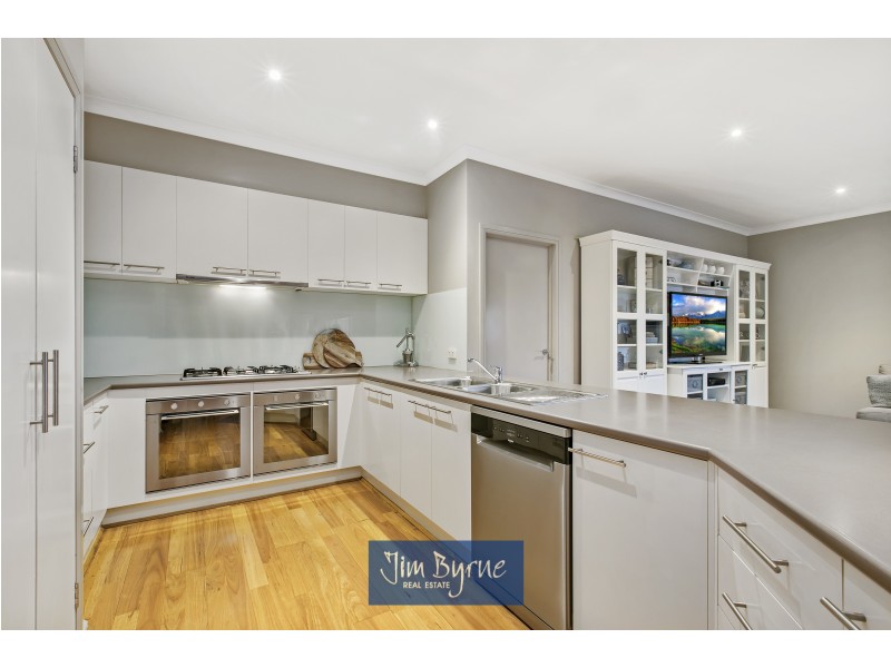 5 Glover Close, Pakenham VIC 3810