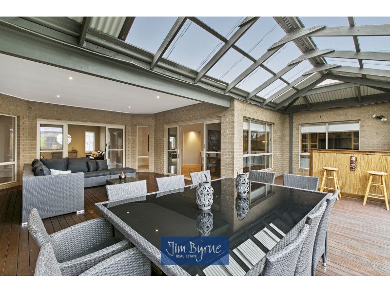 5 Glover Close, Pakenham VIC 3810