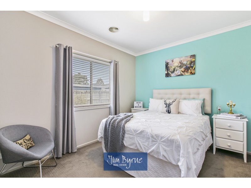 5 Glover Close, Pakenham VIC 3810