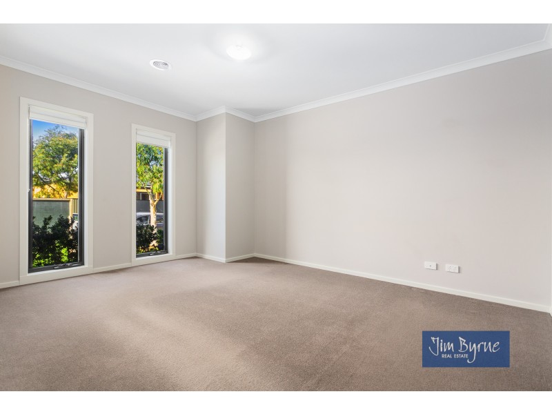 20 Gillingham Crescent, Clyde North VIC 3978