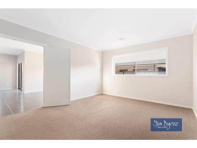 20 Gillingham Crescent, Clyde North VIC 3978