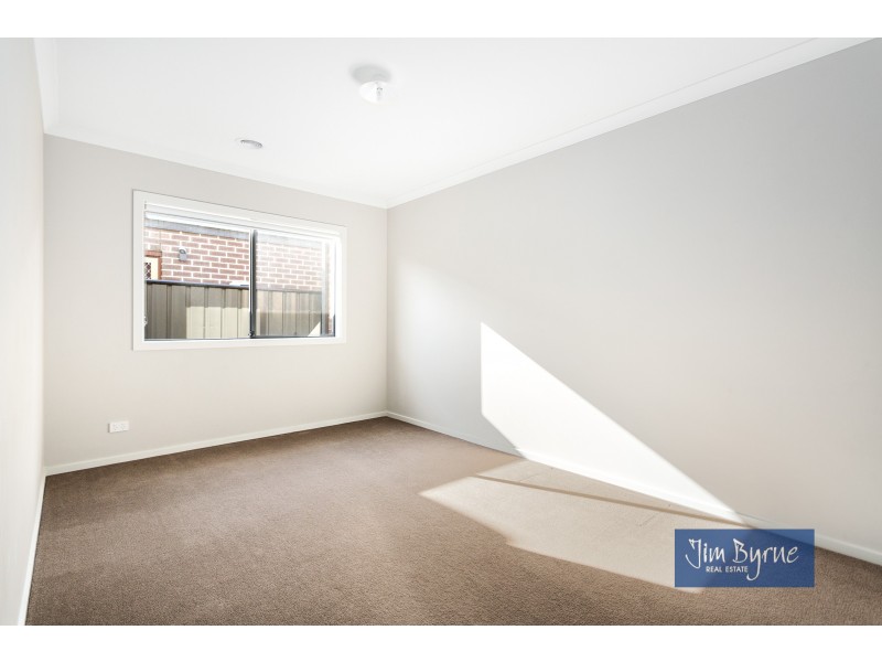 20 Gillingham Crescent, Clyde North VIC 3978