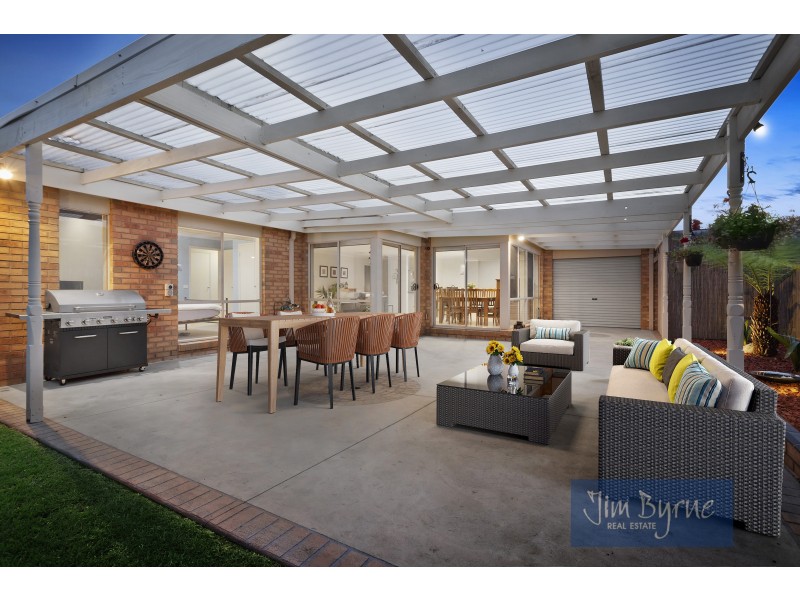 49 McCubbin Way, Berwick VIC 3806