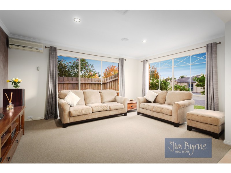 49 McCubbin Way, Berwick VIC 3806